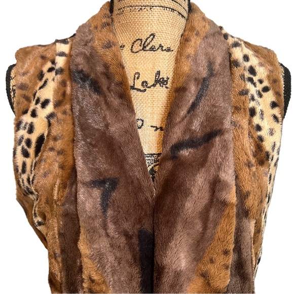 Kate Rosy Faux Fur Neutral Browns Vest sz Medium P - Picture 3 of 6
